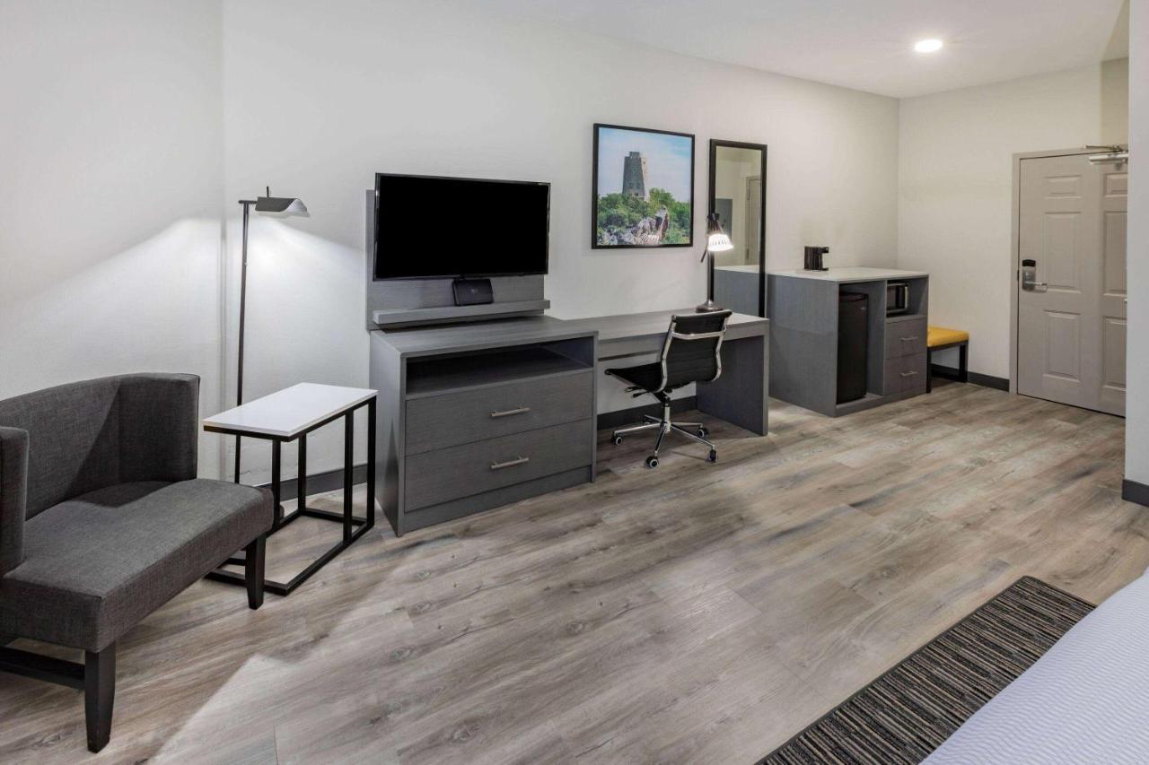 La Quinta Inn & Suites By Wyndham Ardmore Zewnętrze zdjęcie