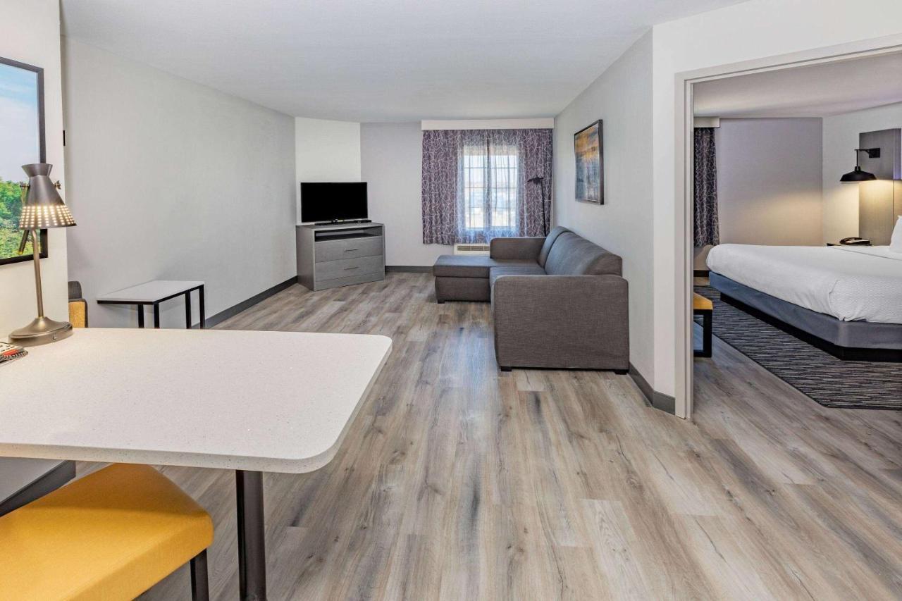 La Quinta Inn & Suites By Wyndham Ardmore Zewnętrze zdjęcie