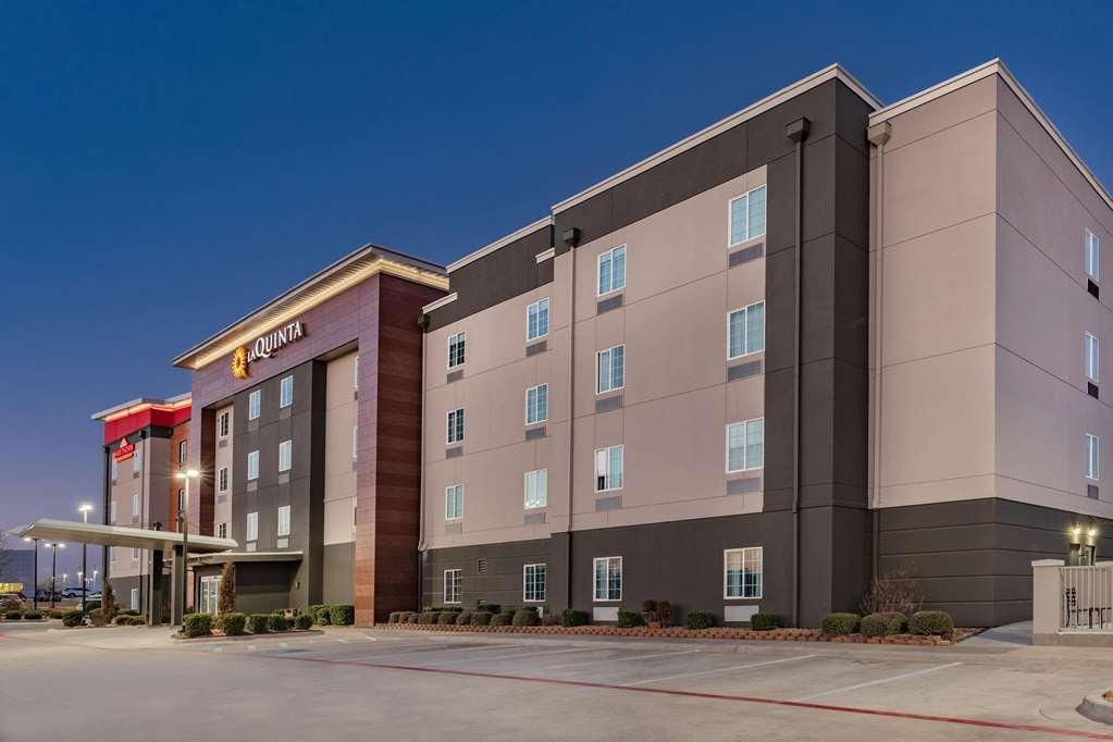 La Quinta Inn & Suites By Wyndham Ardmore Zewnętrze zdjęcie
